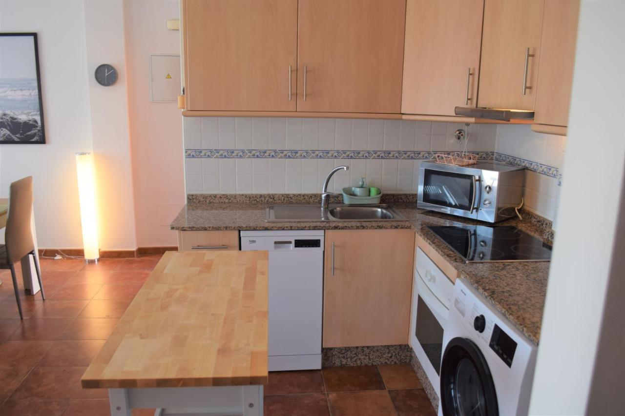 Espacioso apartamento con preciosos jardines y BBQ Isla Plana Exterior foto